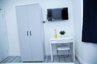 Superb 1-Bed Apartment in Harrow - Harrow - 1