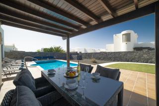 Superb Playa Blanca Villa Casa Herlanda 3 Bedrooms Pool Table Great Sea Views - Playa Blanca - 4