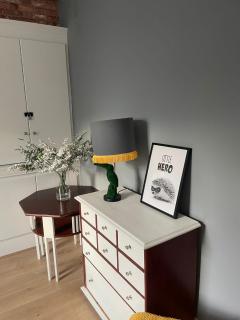 Modern Centrally Located Flat - Hastings - 5