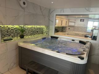 Mara Boutique Apartments 1 - Oldbury - 4