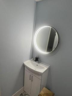 Mara Boutique Apartments 1 - Oldbury - 3