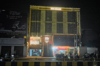 HOTEL SDS GRAND - Varanasi - 1