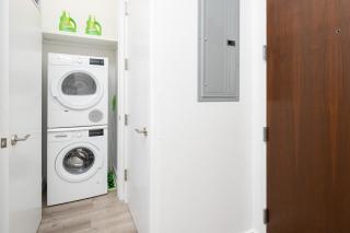 Chic 1BD with Rooftop W/D in Unit Downtown - Nova Iorque - 6