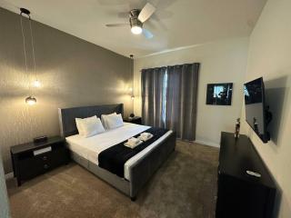 Beautiful 5 bed home Resort 5 minutes from Disney - Orlando - 2