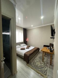 VIP Mini Hotel - Semej - 5