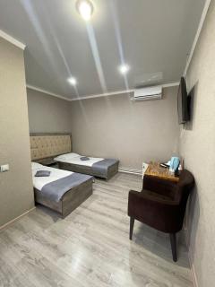 VIP Mini Hotel - Semej - 2