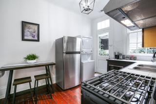 Updated Bourbon Street Condo with Smart TVs! - New Orleans - 3