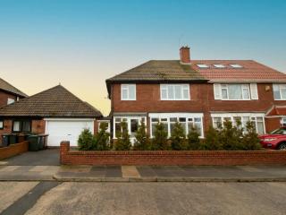 Pass the Keys Tynemouth Your Home Away From Home - North Shields - 0