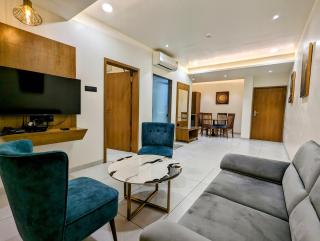 Hotel Red Chillee Restro - Silvassa - 0
