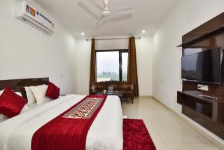 Hotel Royal Place - - 0