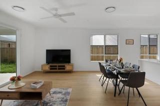 Brandnew 4BR modern family home Park Ridge - 4