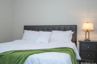Renovated 4Br Condo 5min Conv Center - Orlando - 1