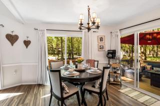 3 bedroom Rental pet friendly, fireplace, hot tub, near ski resorts - Albrightsville - 3