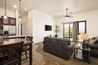 Unique Downtown Rental - La Dolce Vita Villas #5 - Moab - 4