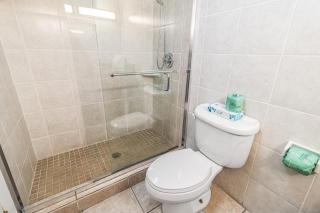 Relaxation by the Waves, Pool View Room 1st Flr - 6