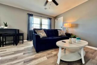 Sleek remodeled Design 2 Bed Trenton, OH Apartment - Trenton - 5