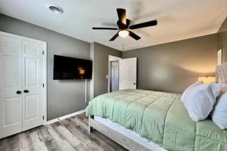 Sleek remodeled Design 2 Bed Trenton, OH Apartment - Trenton - 3