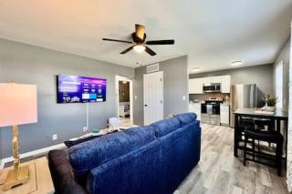 Charming, Stylish remodeled Trenton Apartment - Trenton - 5