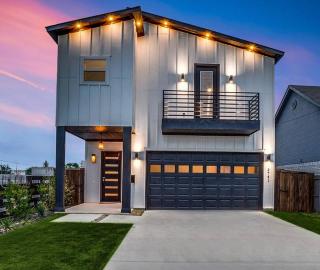 Upscale Dallas Retreat: By Trinity Groves & Downtown - 6