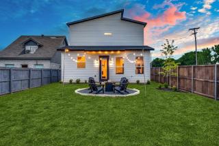 Upscale Dallas Retreat: By Trinity Groves & Downtown - 1