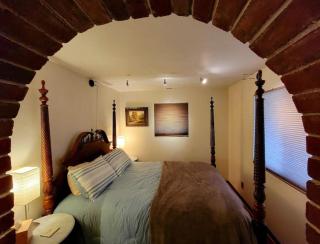 Royal Suite at White Lotus Eco Spa Retreat - Stanardsville - 6