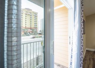 Luxury Beach House - OCEAN VIEW - Game Room - 3 BR - Daytona Beach Shores - 4