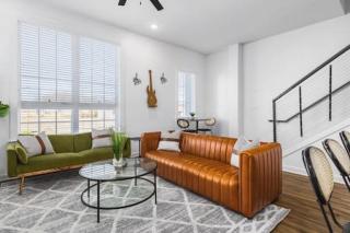 Modern Home with Large Patio plus Rooftop Deck and Garage - Nashville - 5