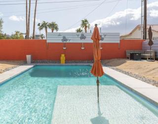 Mid-Century Modern Home W- Pool - Walk To El Paseo - Palm Desert - 9