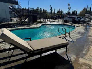 Sands Motel - Riverside - 4