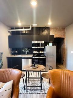 Stylish Cozy Studio in Detroit - Detroit - 2
