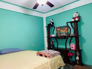 Agradable casa de 4 habitaciones 2 baños cómodos - La Ceiba - 7