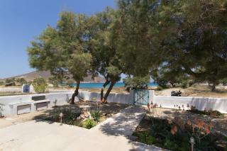Wave Lullaby, Peaceful Beachfront Retreat in Paros - Molos Parou - 1