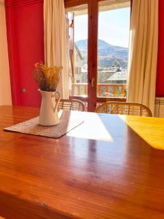 Apartamento familiar en el centro de Benasque con terraza - Benasque - 5