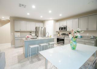 Across from Beach - Game Room - 3 bd - Daytona Beach Shores - 0