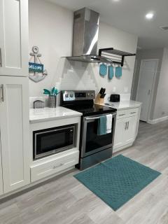 Newly remodeled, Cozy Cottage in North Palm Beach - North Palm Beach - 6