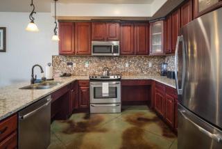 Luxury Downtown Rental (Pet Friendly) - La Dolce Vita Villas #7 - Moab - 9