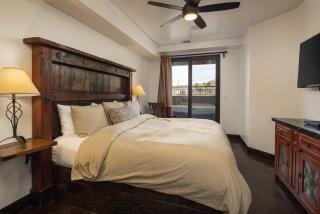 Luxury Downtown Rental (Hot Tub/Pet Friendly) - La Dolce Vita Villas #8 - Moab - 0