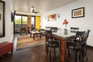 Luxury Downtown Rental (Hot Tub/Pet Friendly) - La Dolce Vita Villas #8 - Moab - 3
