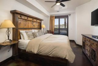 Luxury Downtown Rental (Hot Tub/Pet Friendly) - La Dolce Vita Villas #9 - Moab - 9