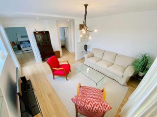 Cute Apartment - Detmold city center - large kitchen, bath, south facing balcony - free parking and wifi - 0