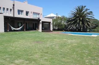Casa De Alta Categoría Ubicada En Barrio Medanos Frente Al Mar - 9