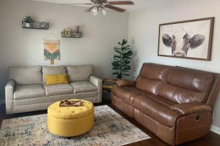 *3 blocks from AT&T Stadium* 2 bedroom-sleeps 6 - Arlington - 9