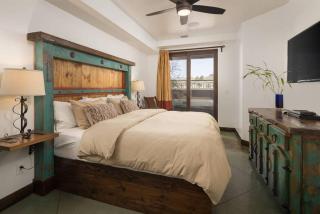 Luxury Downtown Rental (Hot Tub/Pet Friendly) - La Dolce Vita Villas #10 - Moab - 9
