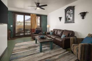 Luxury Downtown Rental (Hot Tub/Pet Friendly) - La Dolce Vita Villas #10 - Moab - 7