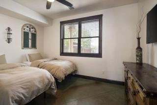 Luxury Downtown Rental (Hot Tub/Pet Friendly) - La Dolce Vita Villas #10 - Moab - 5
