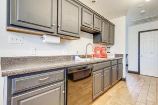 Family-Friendly Ocean Springs Home Grill, Hot Tub - 1