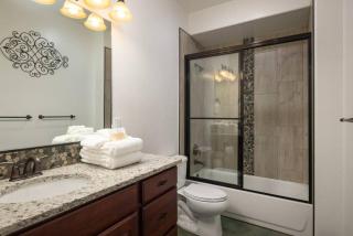 Luxury Downtown Rental (Hot Tub/Pet Friendly) - La Dolce Vita Villas #11 - Moab - 1