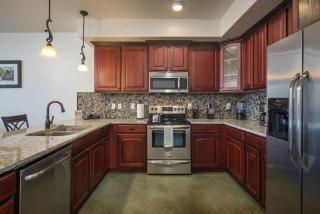 Luxury Downtown Rental (Hot Tub/Pet Friendly) - La Dolce Vita Villas #11 - Moab - 7