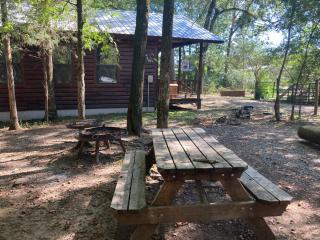 Triple Oaks Bunkhouse - Broken Bow - 0