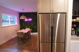 Vibrant home 7 mins from Uptown, King & Queen Bed - Queen City Oasis - Charlotte - 9